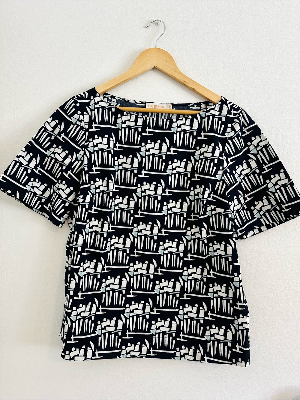 Tory Burch Navy and White Short-Sleeve, New without tag